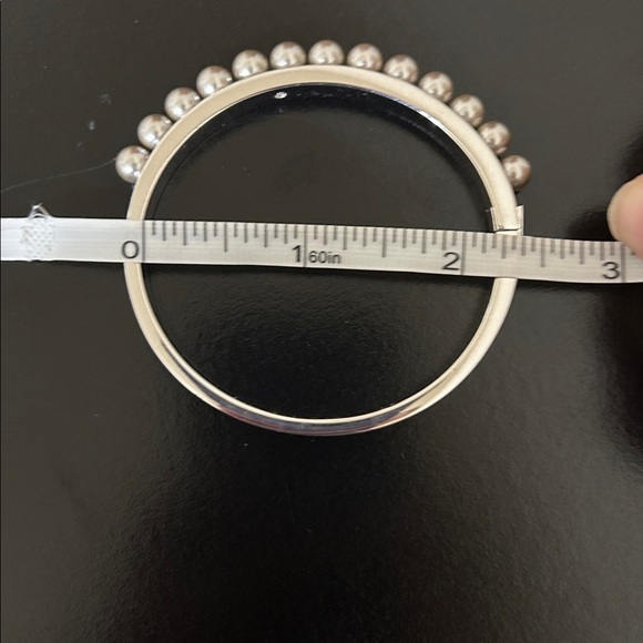 Kate Spade Pearly Delight Faux Pearl Hinged Bangle Silver Tone Bracelet - Picture 10 of 14
